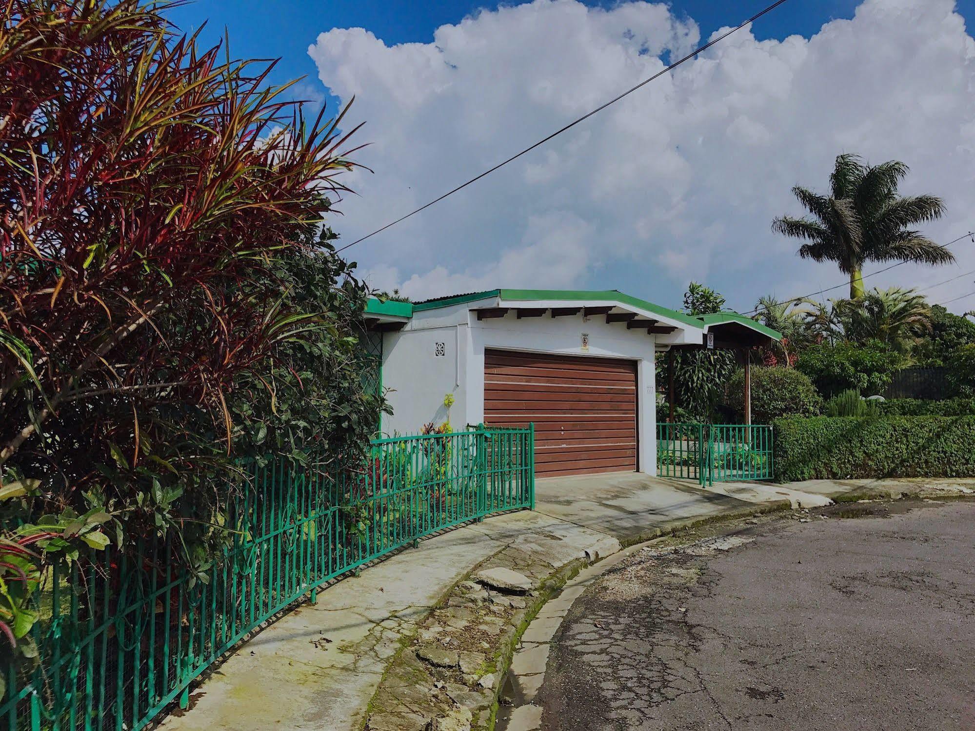 Casa Kibi Kibi Hotel San Jose  Bagian luar foto